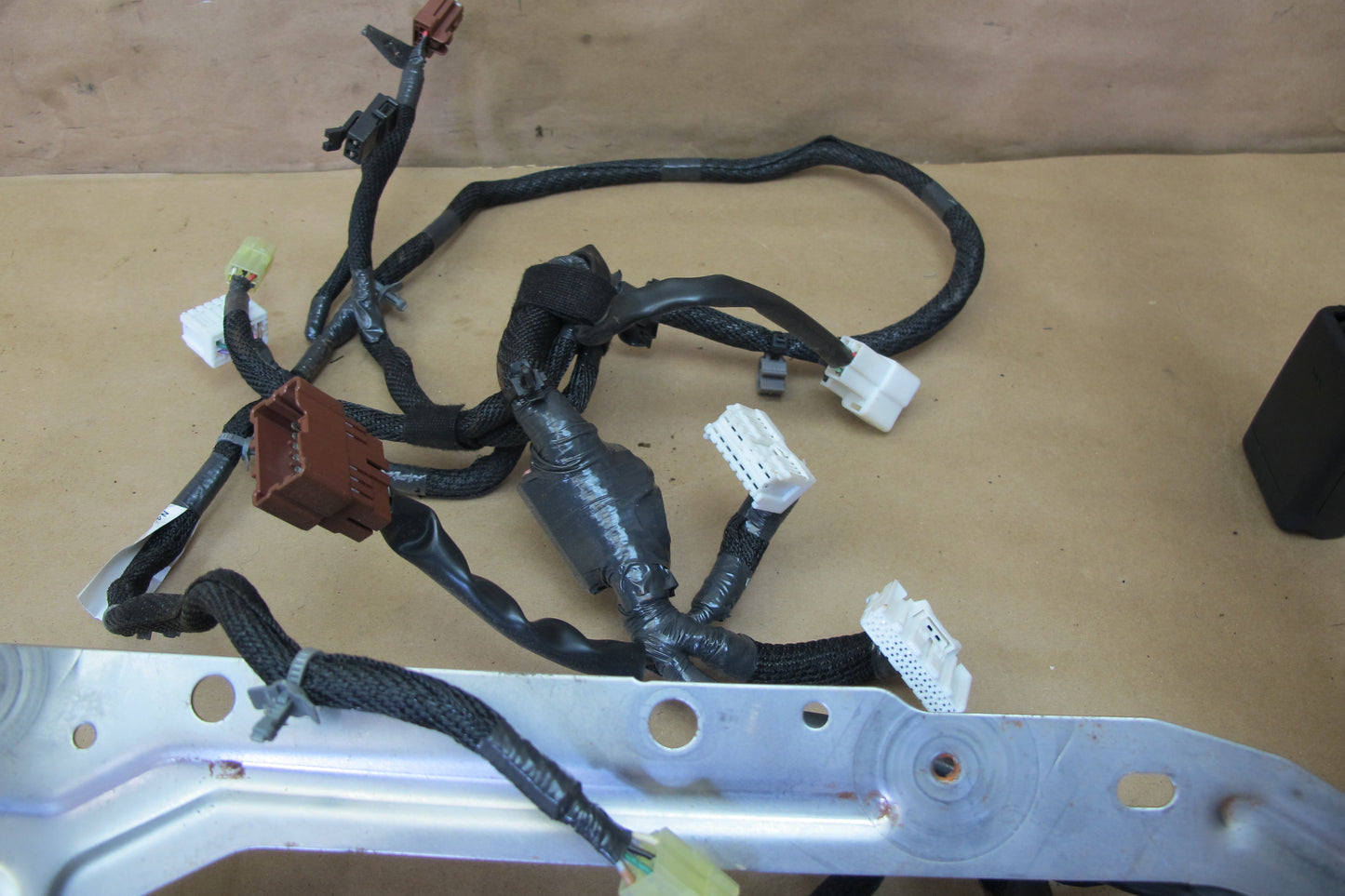 2013-2017 Infiniti JX35 QX60 Front Left Driver Side Seat Track Frame W/ Motor