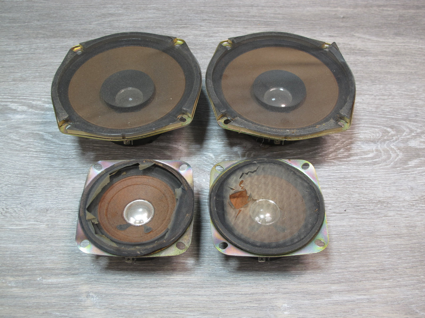 82-83 Datsun Nissan 280ZX S130 2+0 Set of 4 Front & Rear Hitachi Speaker OEM