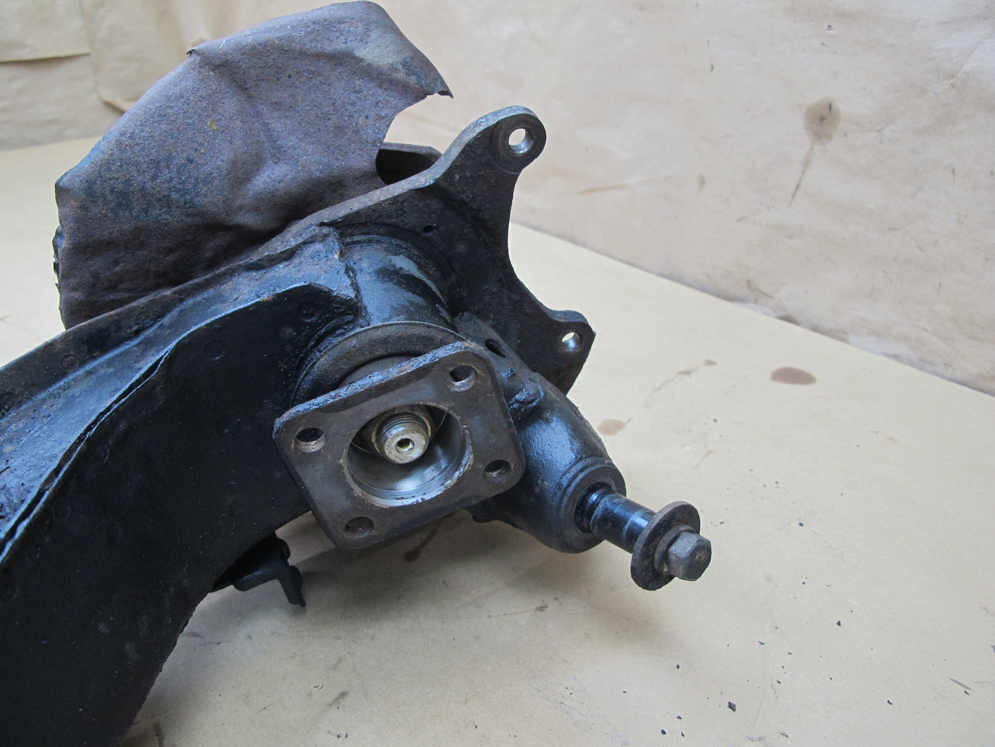 82-83 Datsun Nissan 280ZXS130 2+0 NA Rear Left Trailing Arm Hub Spindle OEM