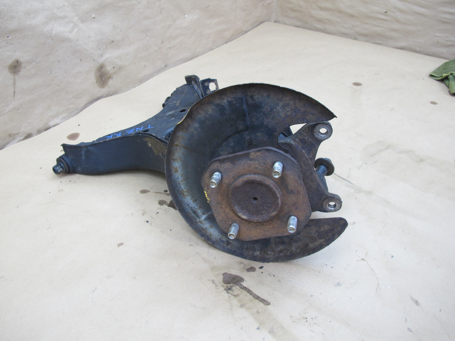 82-83 Datsun Nissan 280ZXS130 2+0 NA Rear Right Trailing Arm Hub Spindle OEM