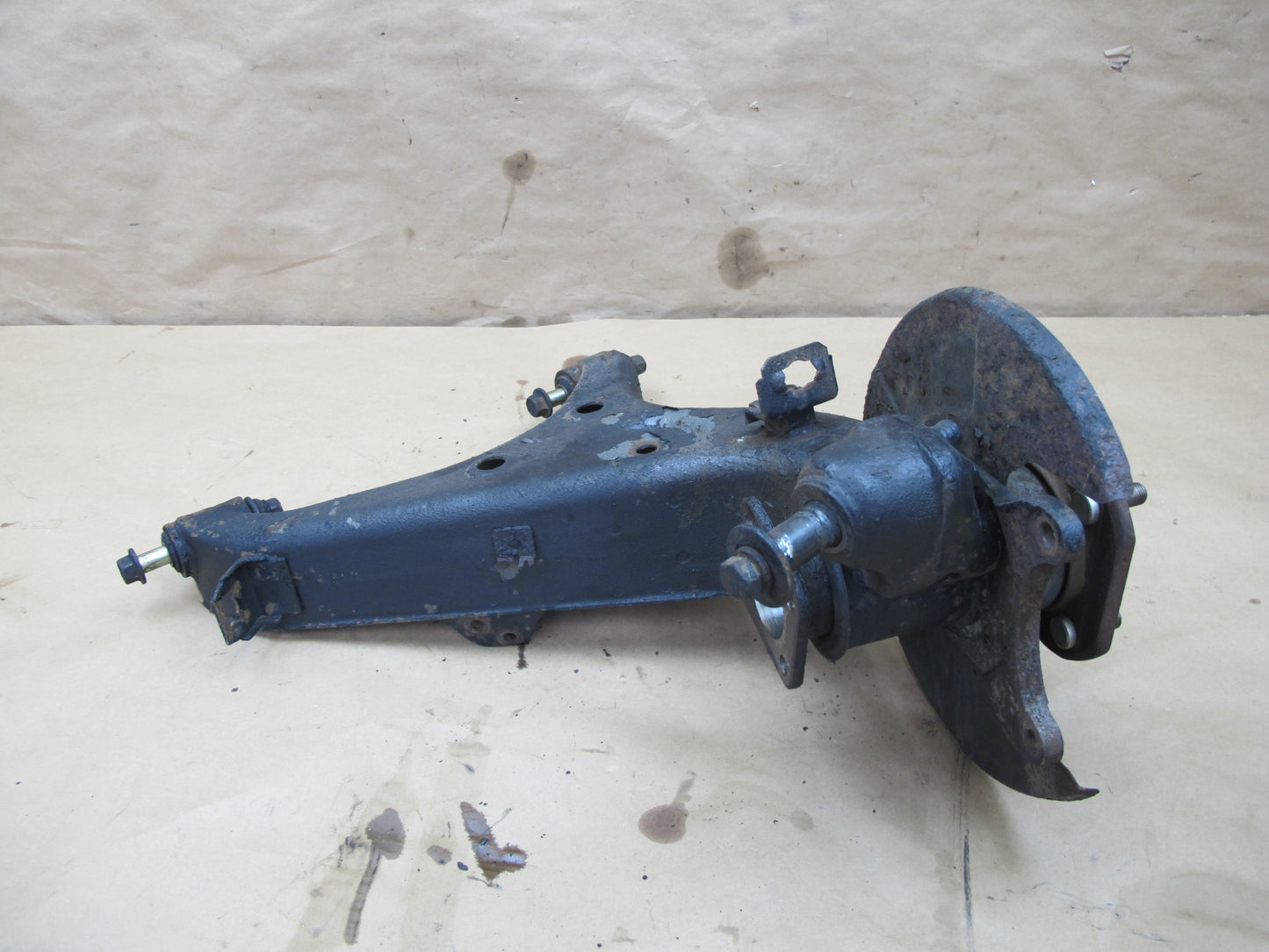 82-83 Datsun Nissan 280ZXS130 2+0 NA Rear Right Trailing Arm Hub Spindle OEM