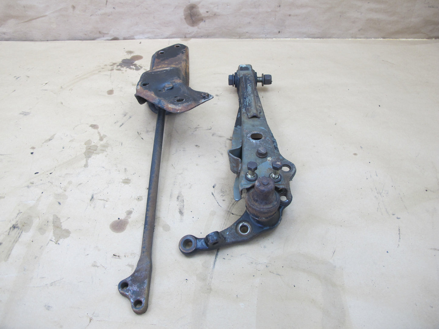 79-83 Datsun 280ZX 2+0 Front Left Suspension Control Strut Rod Arm Set OEM