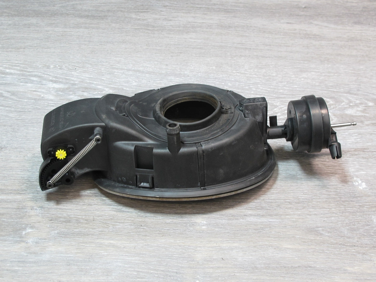03-06 Mercedes R230 Fuel Tank Filler Door Lid Cover Actuator Housing Set OEM