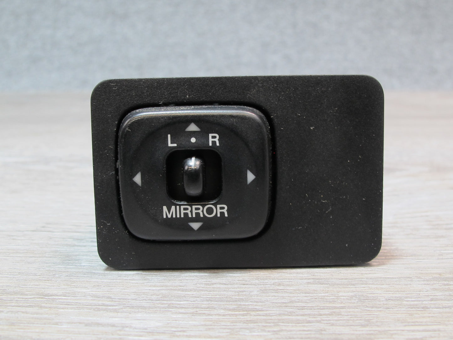 2003-2009 Lexus UZJ120L GX470 Side View Mirror Switch