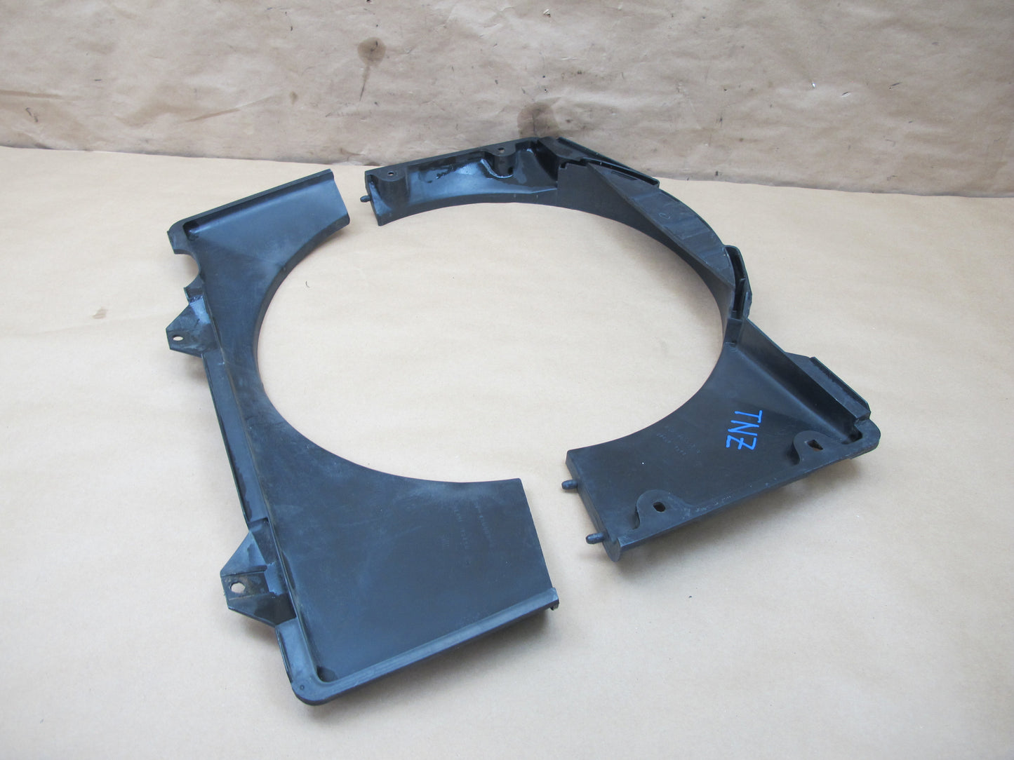 79-83 Datsun Nissan 280ZX S130 Engine Radiator Fan Shroud 31491-18110 OEM