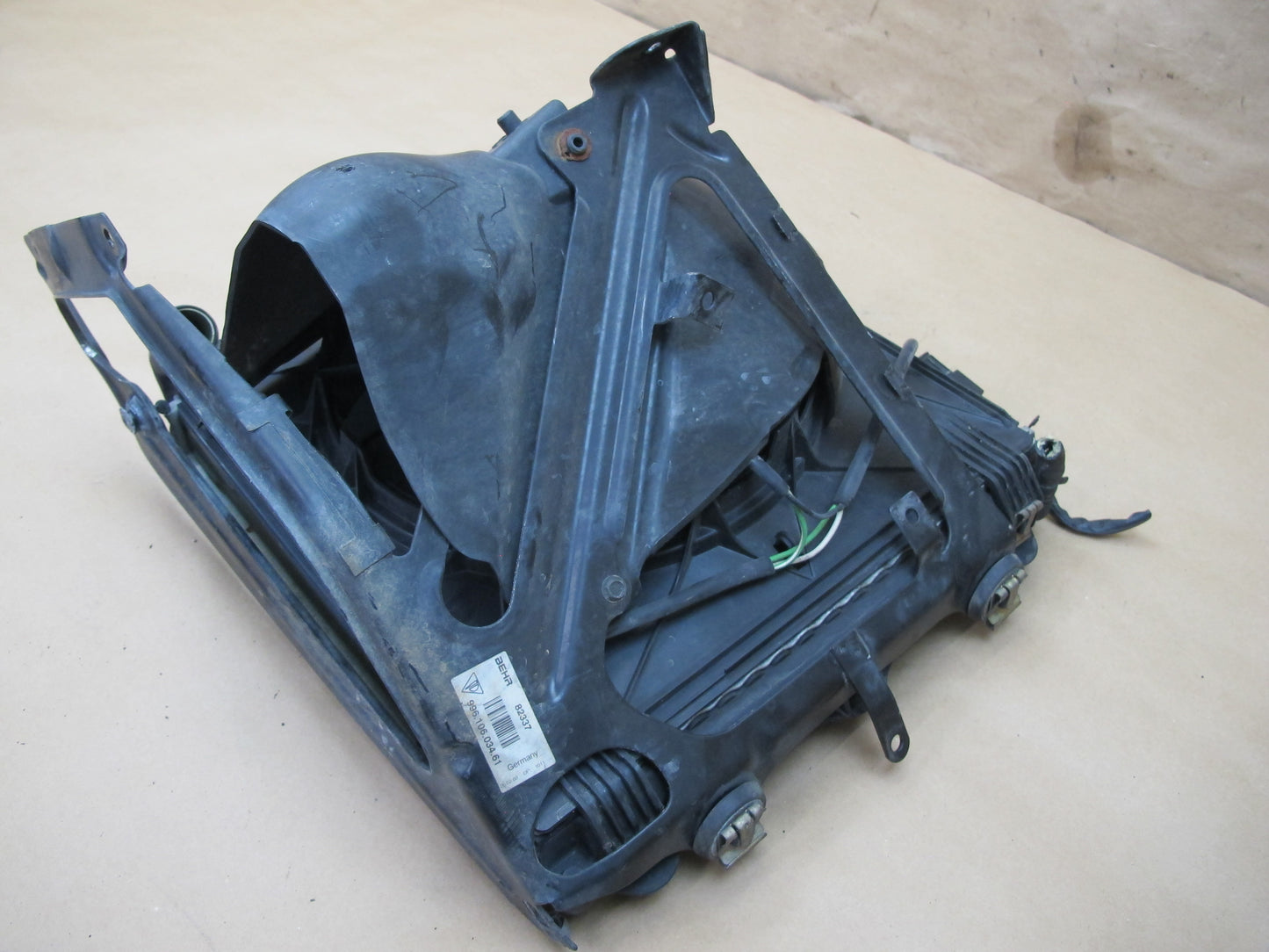 1999-2005 Porsche 911 996 Engine Right Side Water Cooling Radiator W/ Support