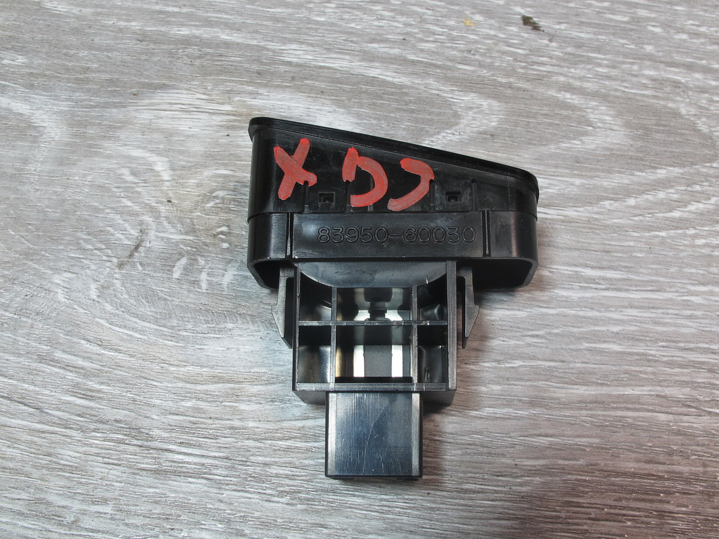 2003-2009 Lexus UZJ120L GX470 Passenger Seat Belt Indicator 83950-60030