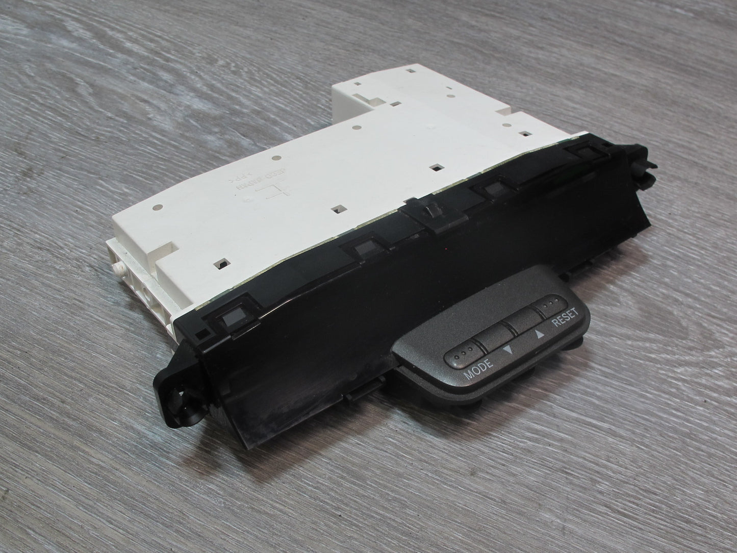 2003-2009 Lexus UZJ120L GX470 Digital Clock Information Display Unit 83290-60270