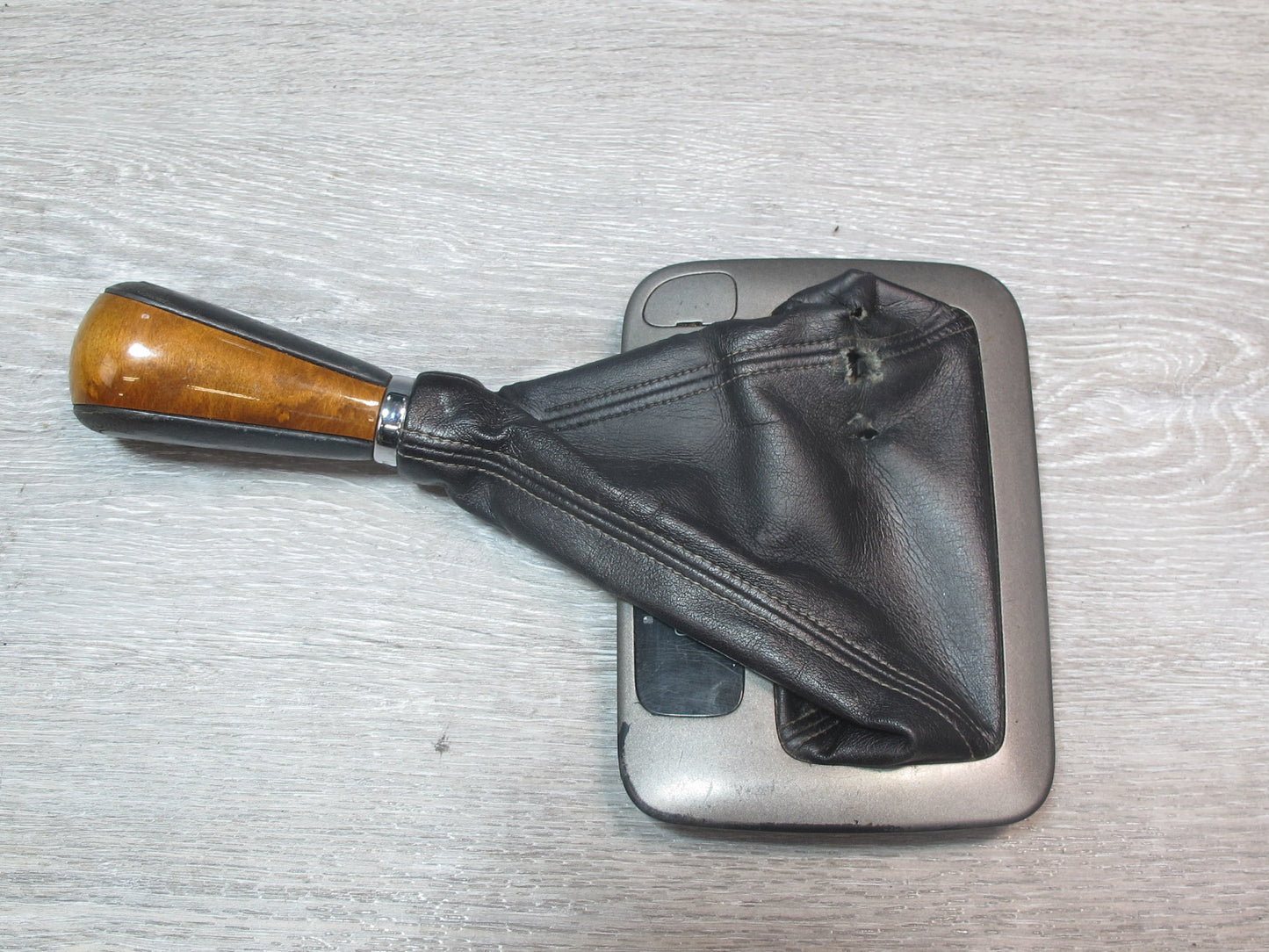 2003-2009 Lexus UZJ120L GX470 Automatic Transmission Shifter Knob w Boot & Trim