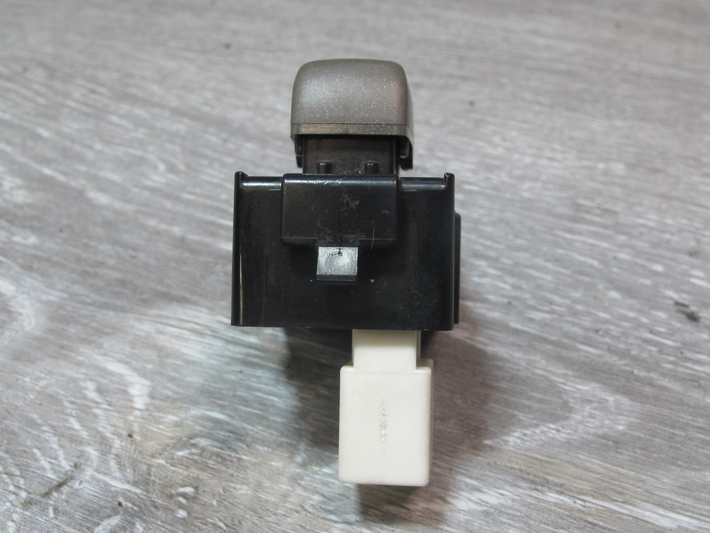 2003-2009 Lexus UZJ120L GX470 Front Right Door Lock Unlock Button Switch