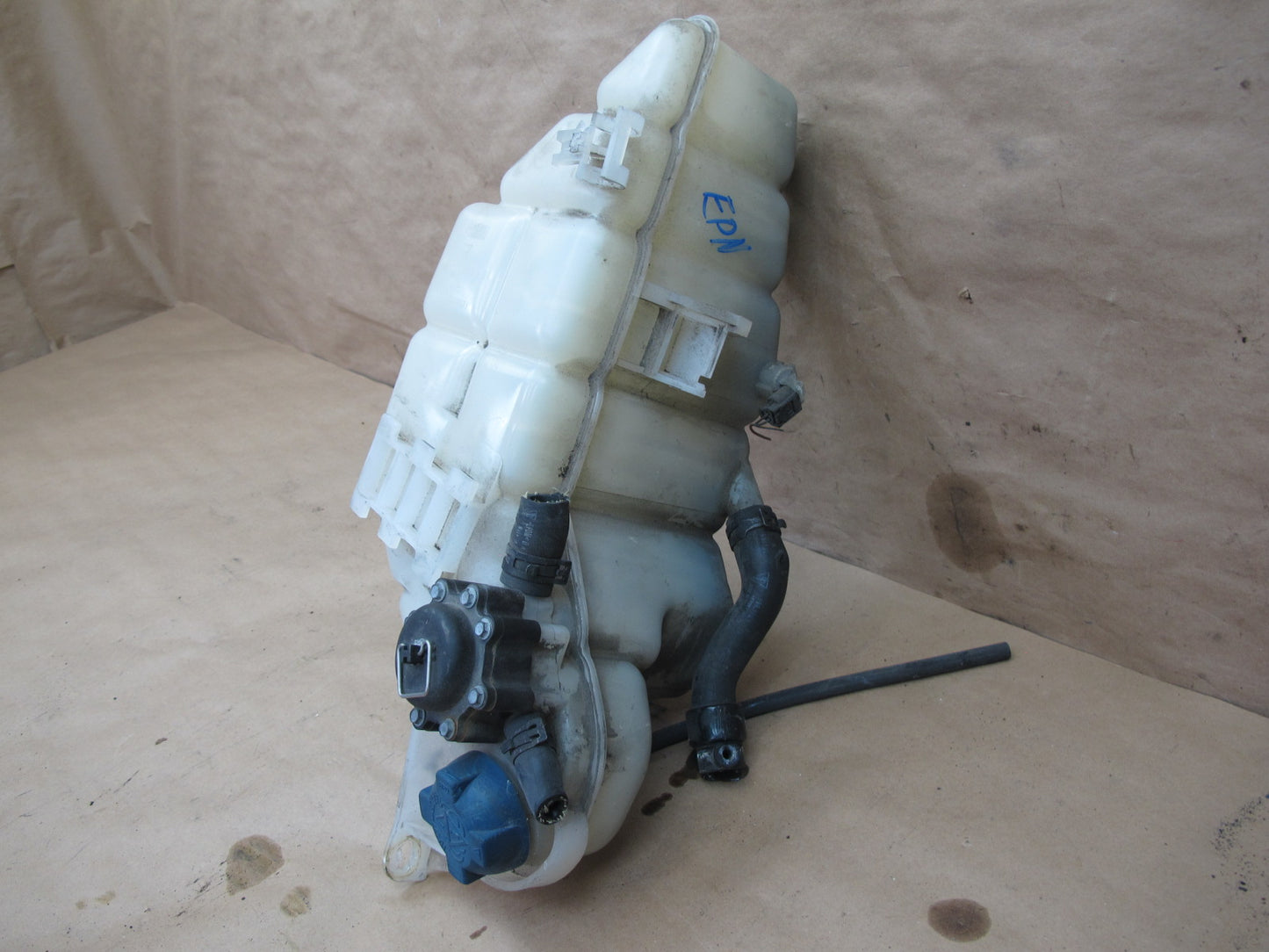 2002-2005 Porsche 911 996 Radiator Coolant Expansion Reservoir Tank Bottle