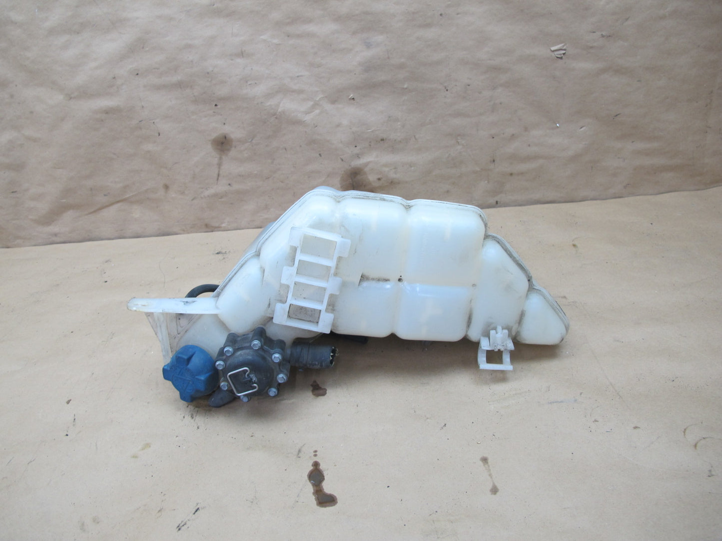 2002-2005 Porsche 911 996 Radiator Coolant Expansion Reservoir Tank Bottle