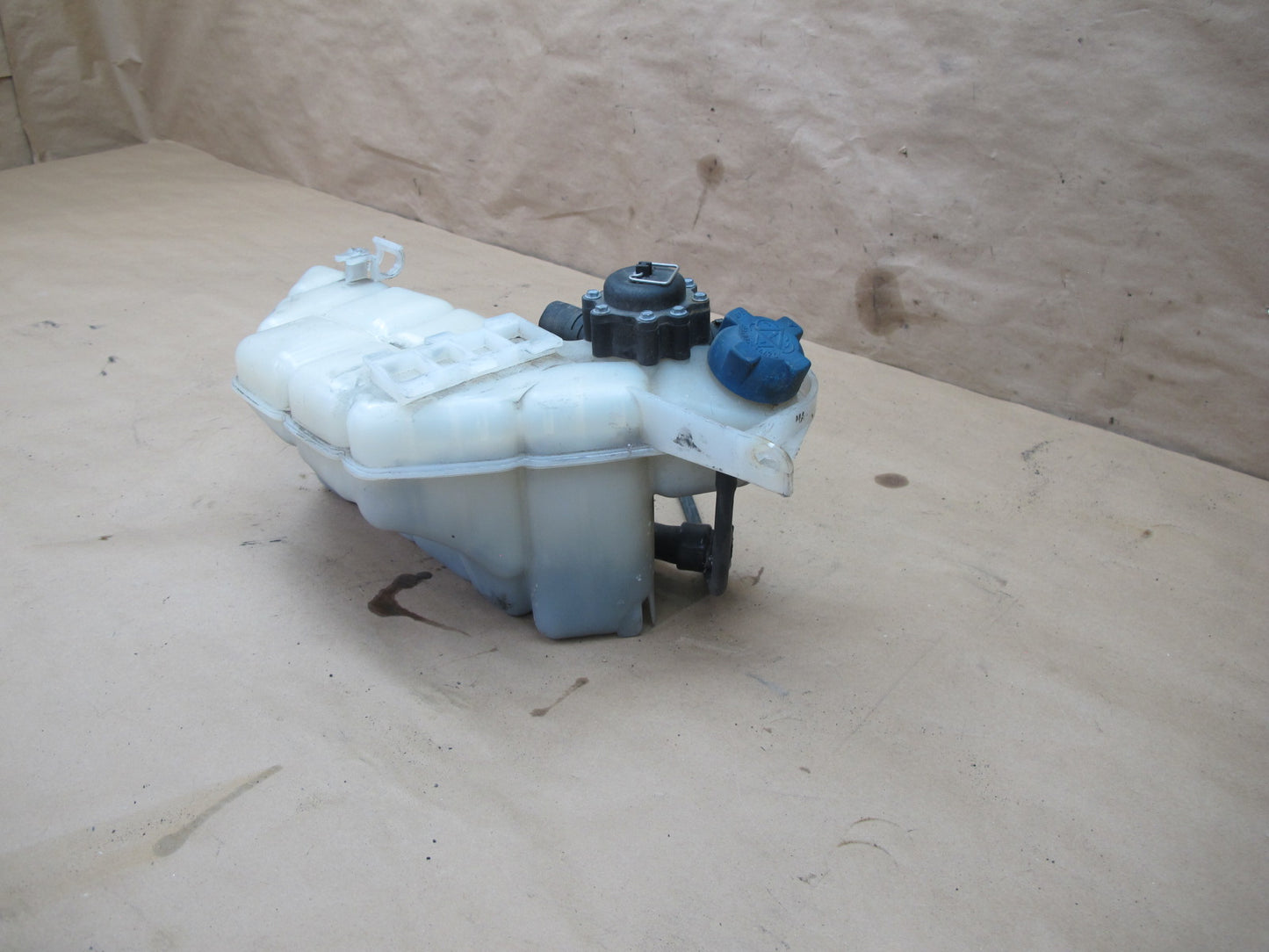 2002-2005 Porsche 911 996 Radiator Coolant Expansion Reservoir Tank Bottle