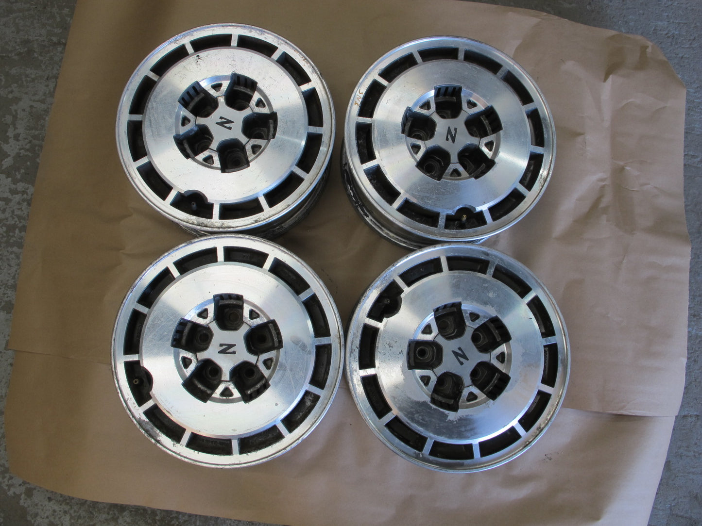 84-87 Nissan Z31 300ZX Set of 4 Factory R15 15" Wheel Rim 15x6.5JJ ET10 OEM