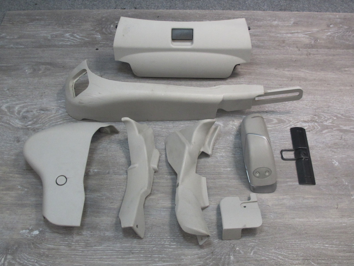 03-06 Mercedes R230 Front Left Seat Backrest Recline Switch w Trim Cover Set