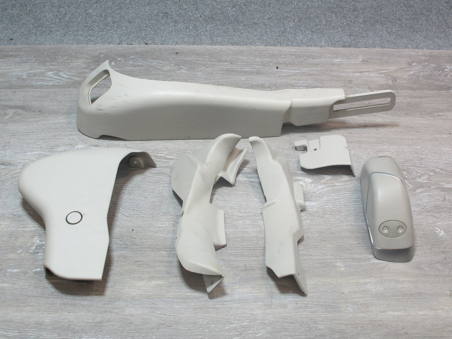 03-06 Mercedes R230 Front Left Seat Backrest Recline Switch w Trim Cover Set