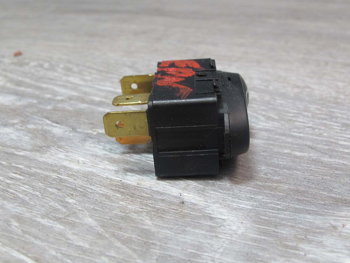 1999-2005 Porsche 911 996 Rear Heated Window Button Switch 99661313410