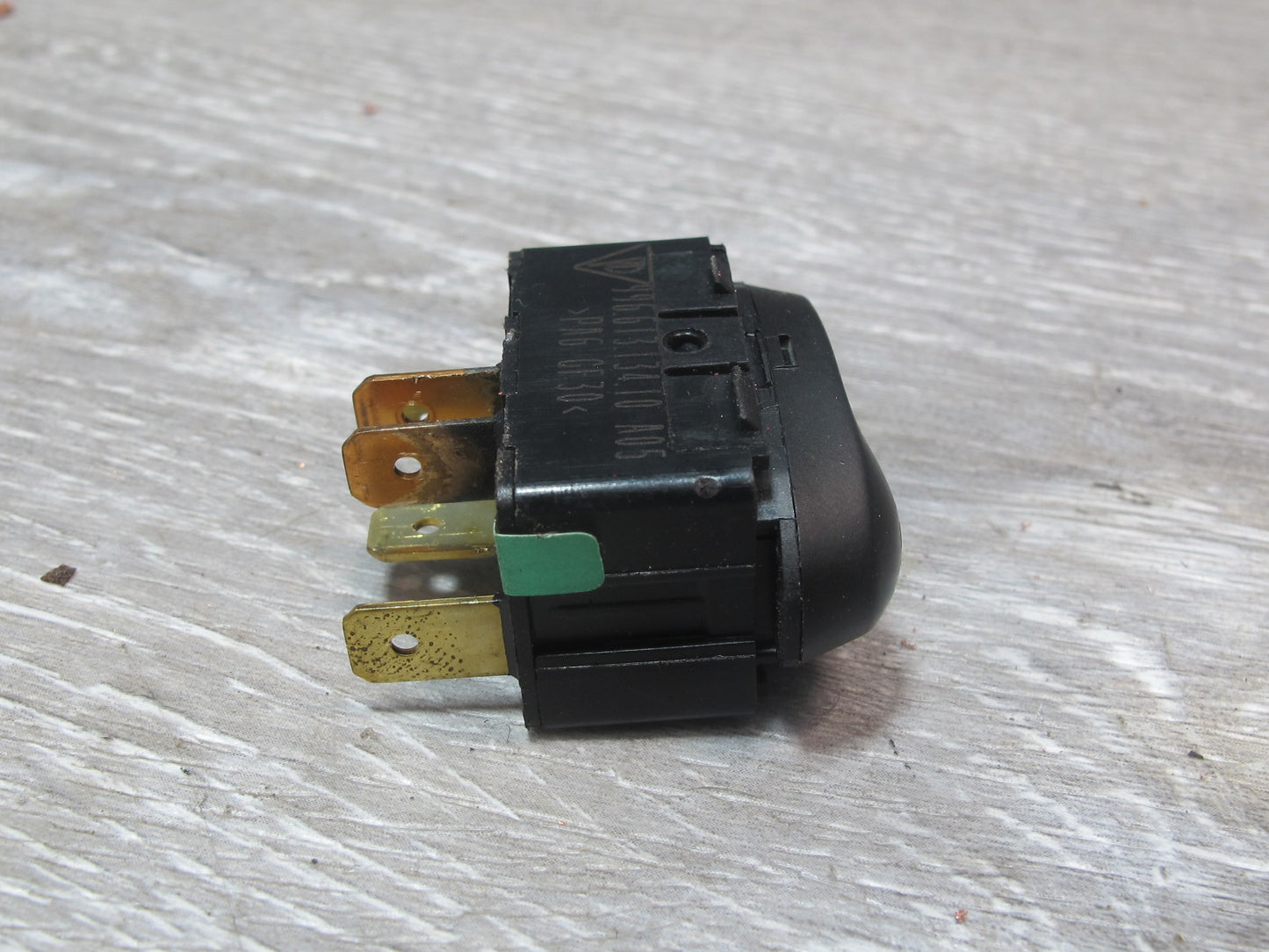 1999-2005 Porsche 911 996 Rear Heated Window Button Switch 99661313410