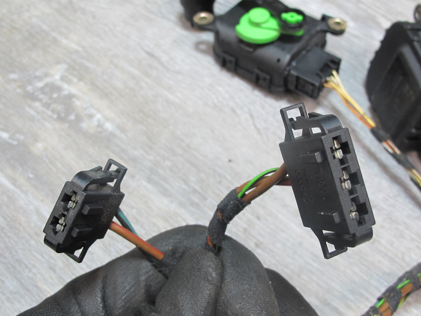 1999-2005 Porsche 911 996 A/C Heater Flap Door Actuator Motor Wiring Set