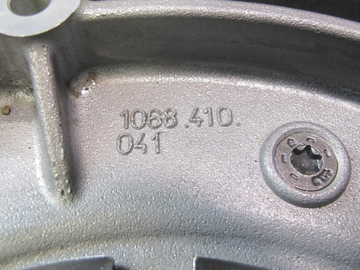 2003 BMW E66 760Li 6HP-26 A/T Transmission Oil Pump 1068410053 OEM
