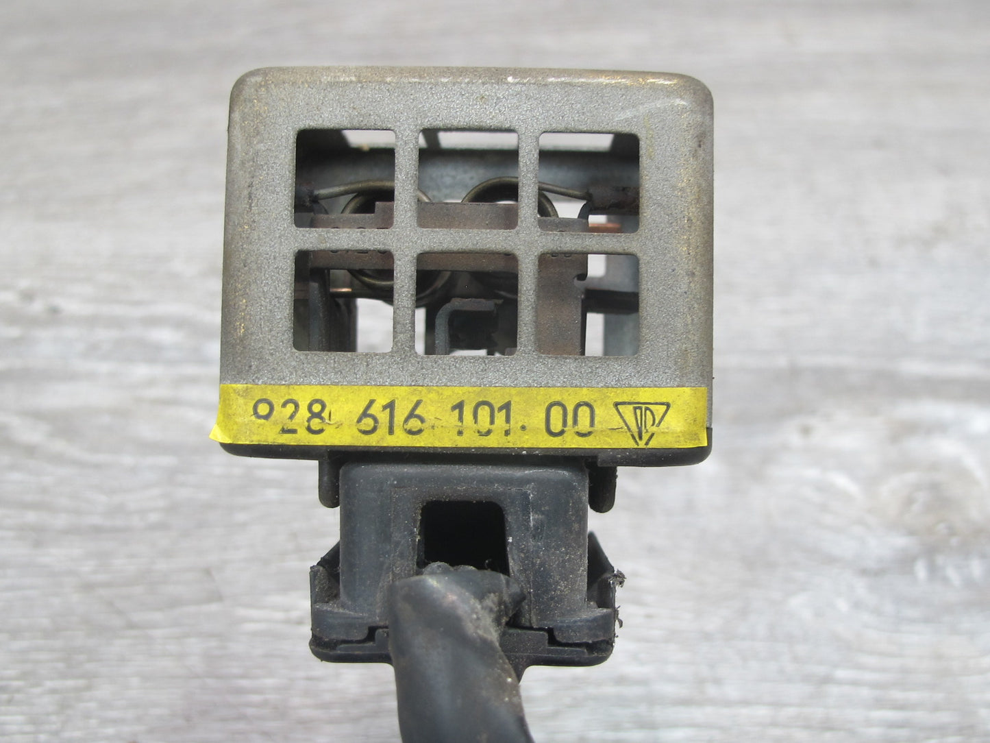 1987-1991 Porsche 928 S4 A/C Hvac Heater Blower Motor Fan Resistor 92861610100