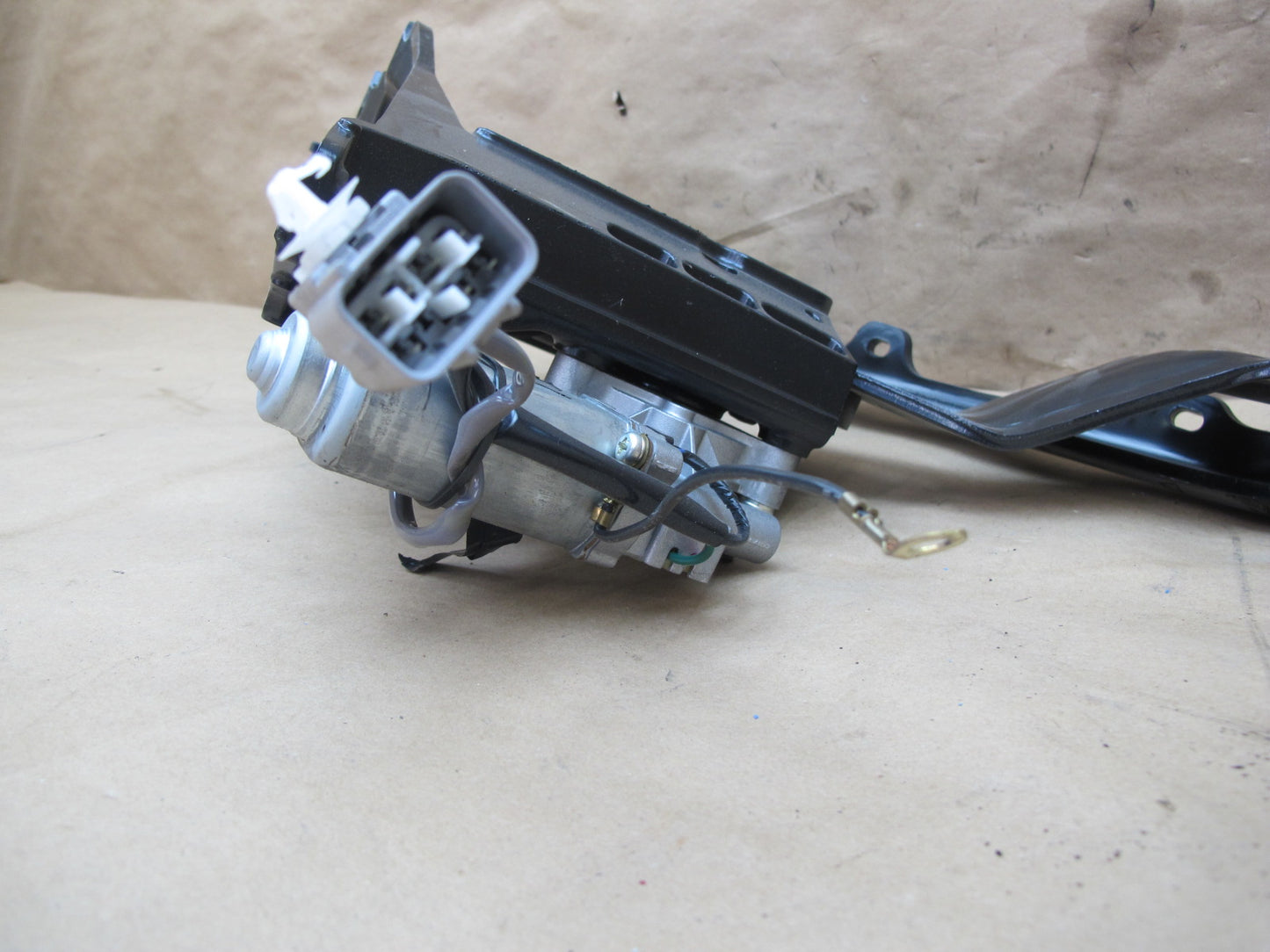 10-15 Lexus IS350 Convertible Rear Left Electric TOP Roof Motor Hinge OEM