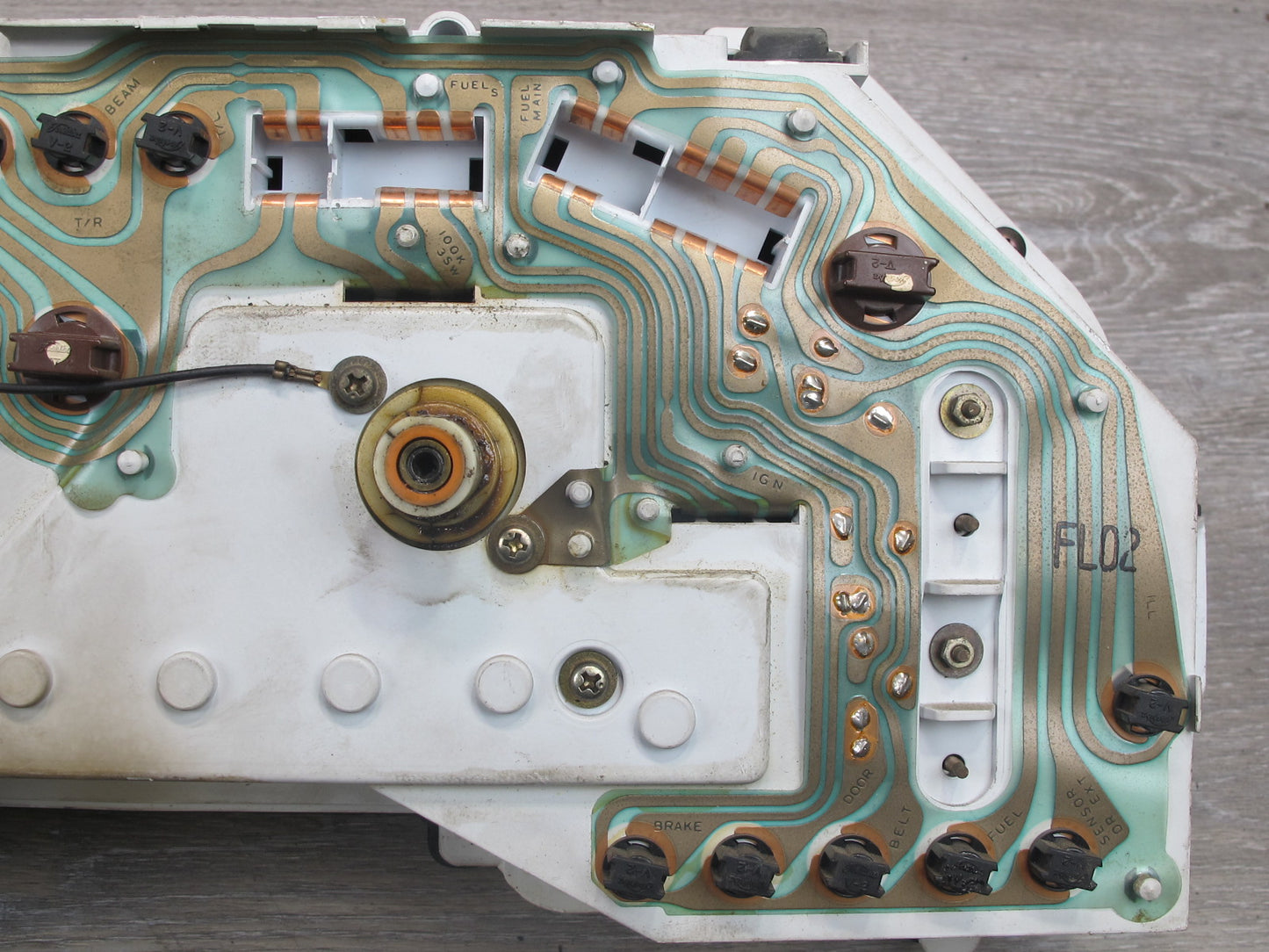 1984-1986 Nissan 300ZX Z31 Instrument Gauge Cluster 11201-FL0100 OEM