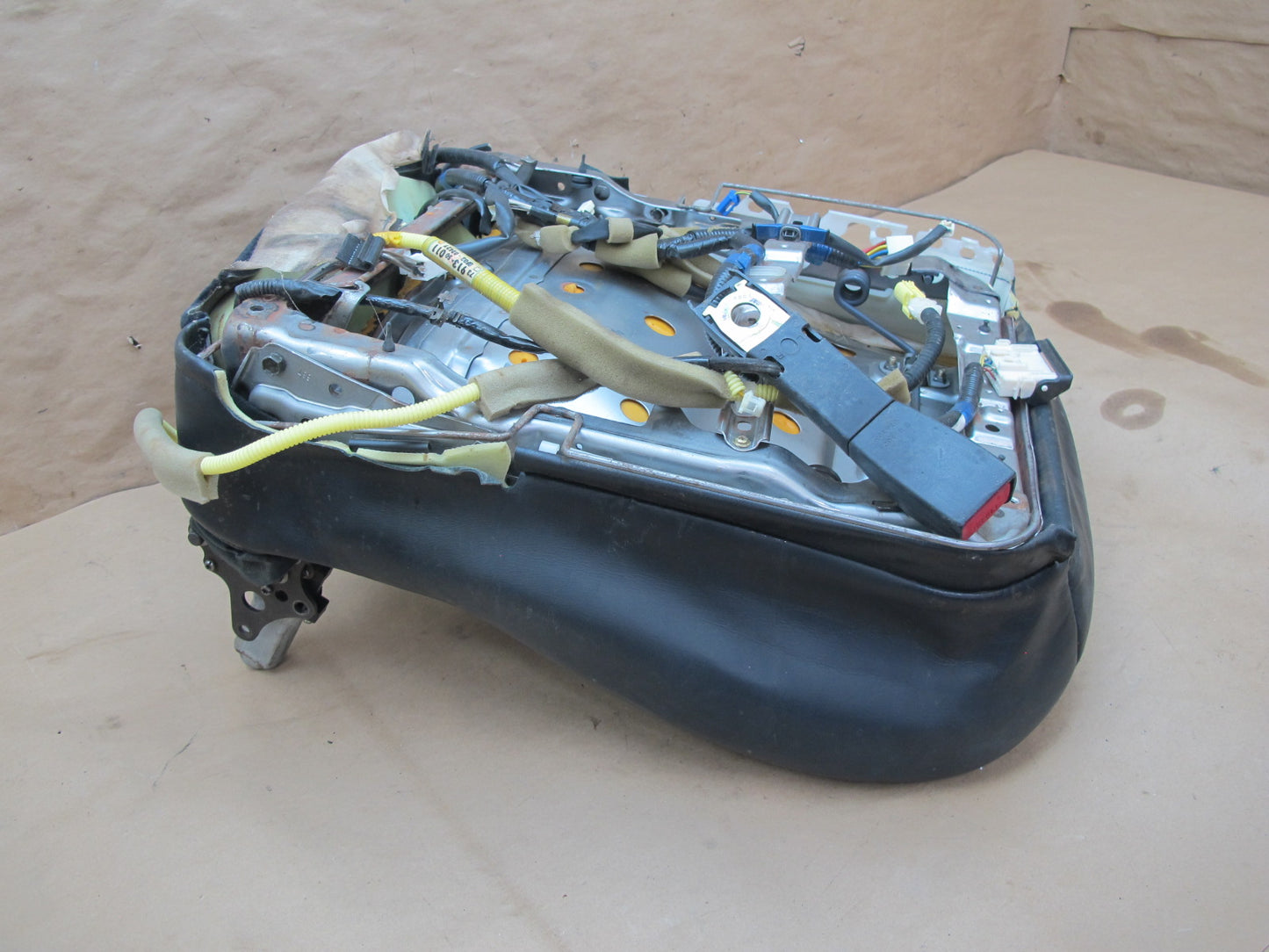 98-00 Lexus USF20L LS400 Front Right Seat Lower Leather Cushion w Wire OEM