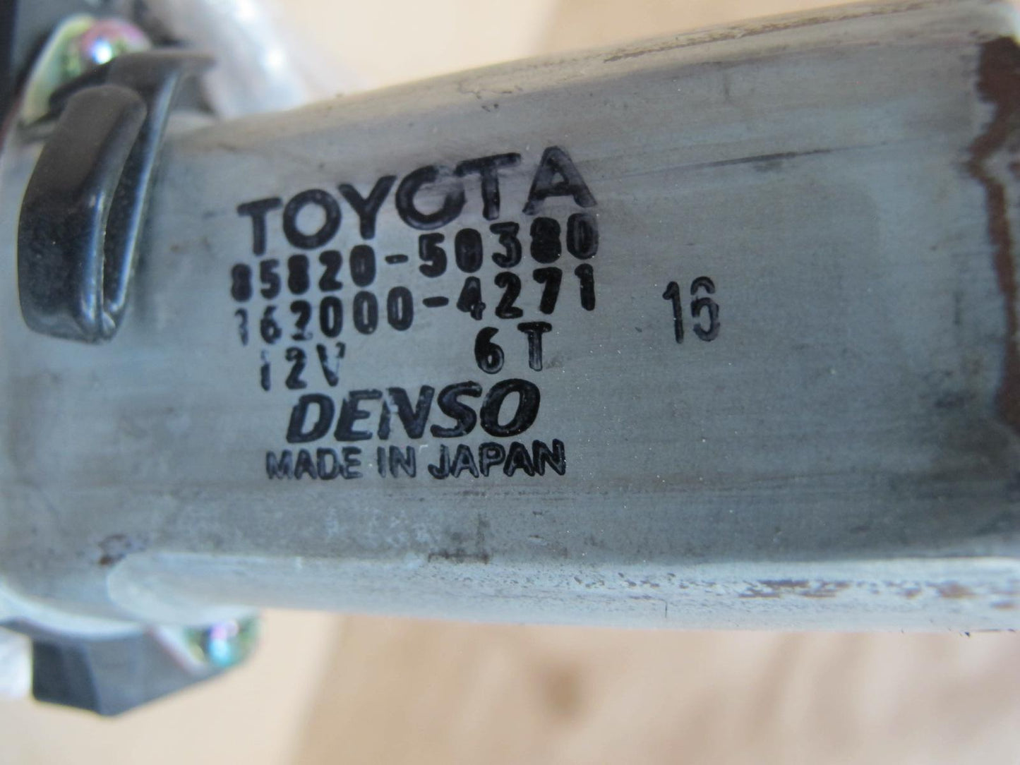 98-00 Lexus USF20L LS400 Front Right Seat Lower Leather Cushion w Wire OEM