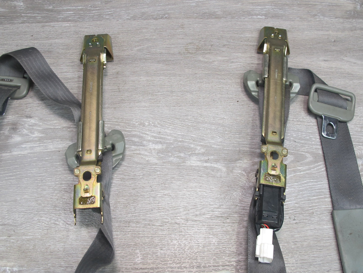 95-97 LEXUS LS400 FRONT LEFT & RIGHT SIDE SEATBELT RETRACTOR SET OEM