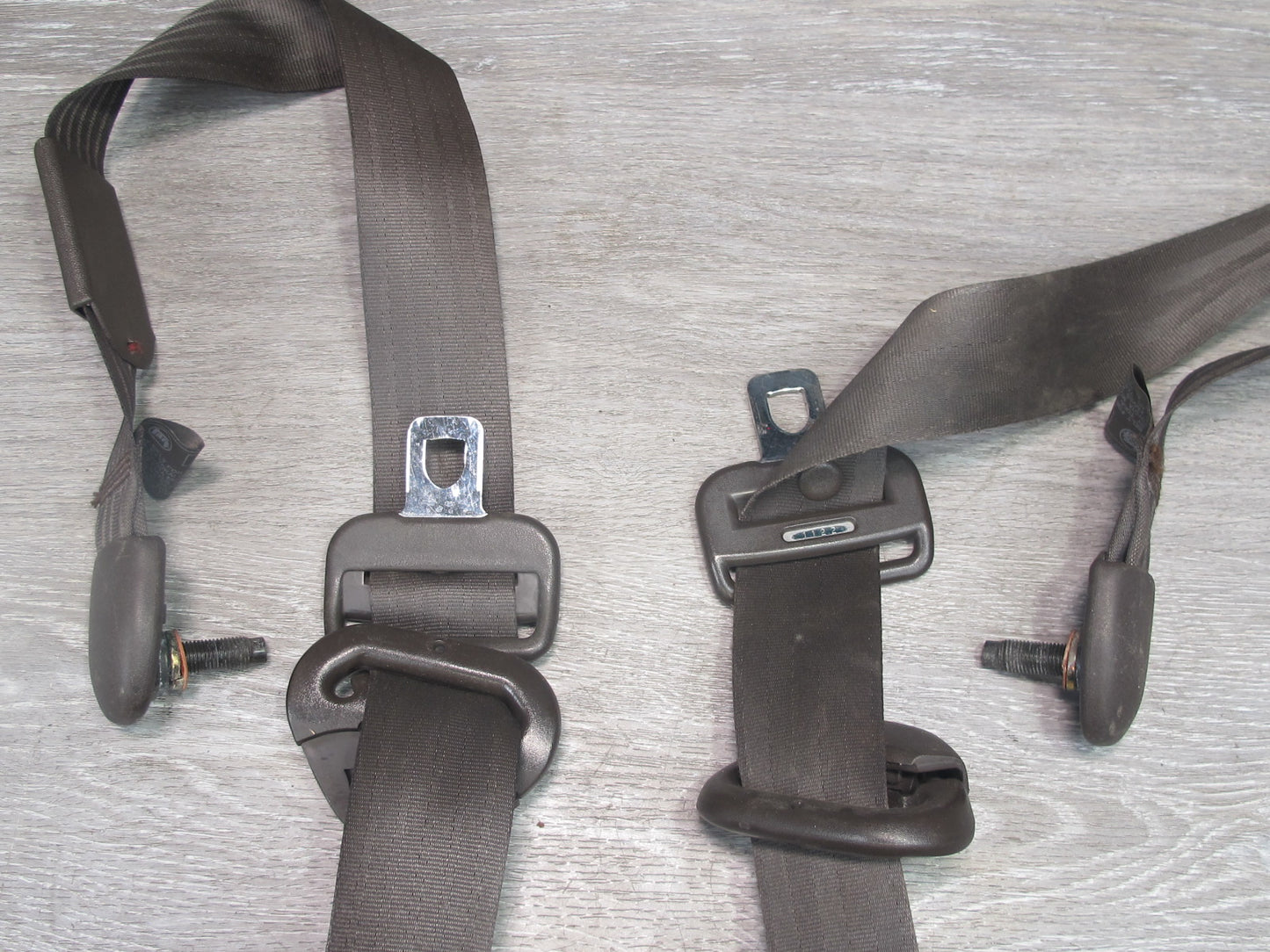 90-94 LEXUS LS400 FRONT RIGHT & LEFT SIDE SEATBELT RETRACTOR SET OEM