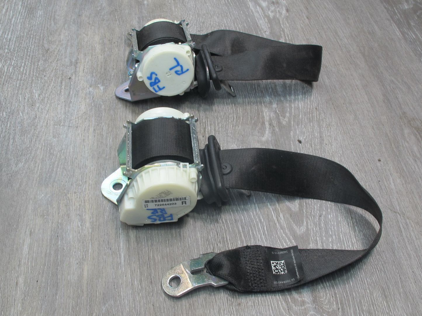 12-18 BMW F06 F12 F13 6-SERIES REAR RIGHT & LEFT SIDE SEATBELT RETRACTOR SET OEM