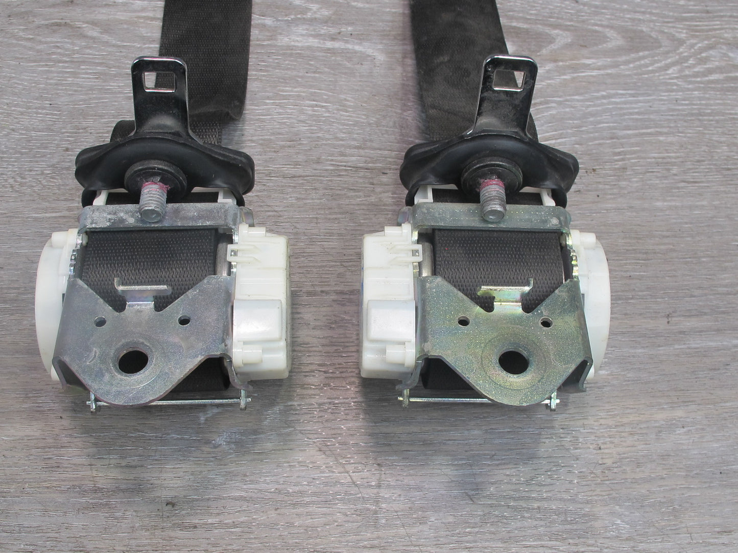 12-18 BMW F06 F12 F13 6-SERIES REAR RIGHT & LEFT SIDE SEATBELT RETRACTOR SET OEM