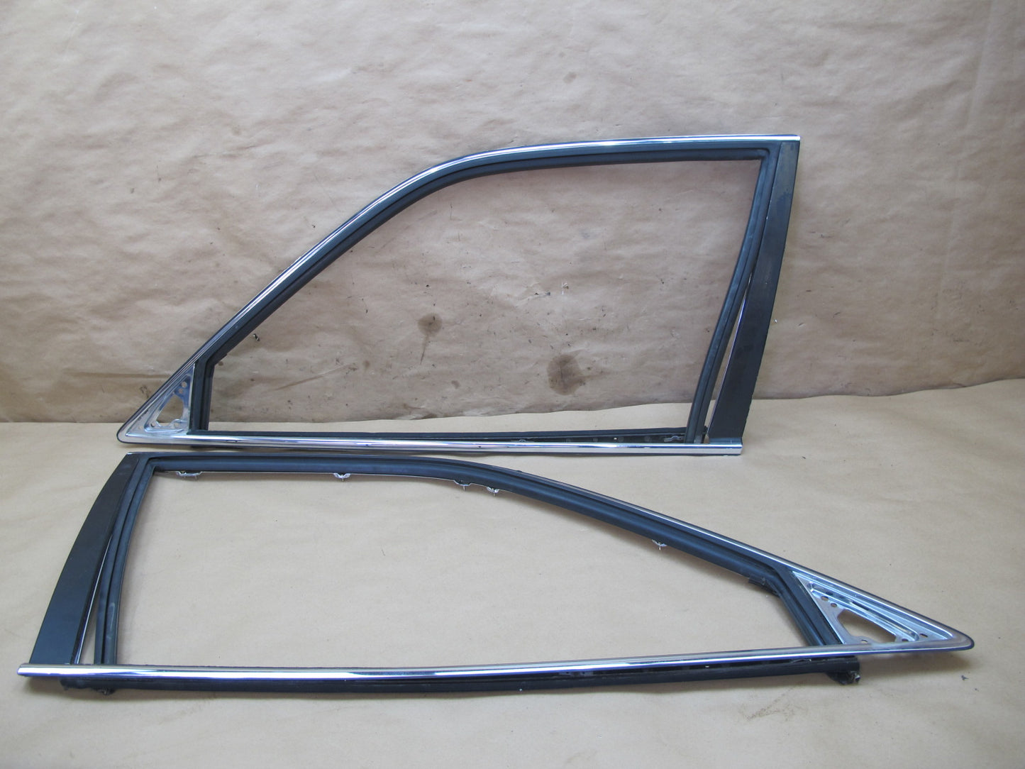 95-00 Lexus UCF20L LS400 Set of 2 Front Door Window Frame Trim Molding OEM