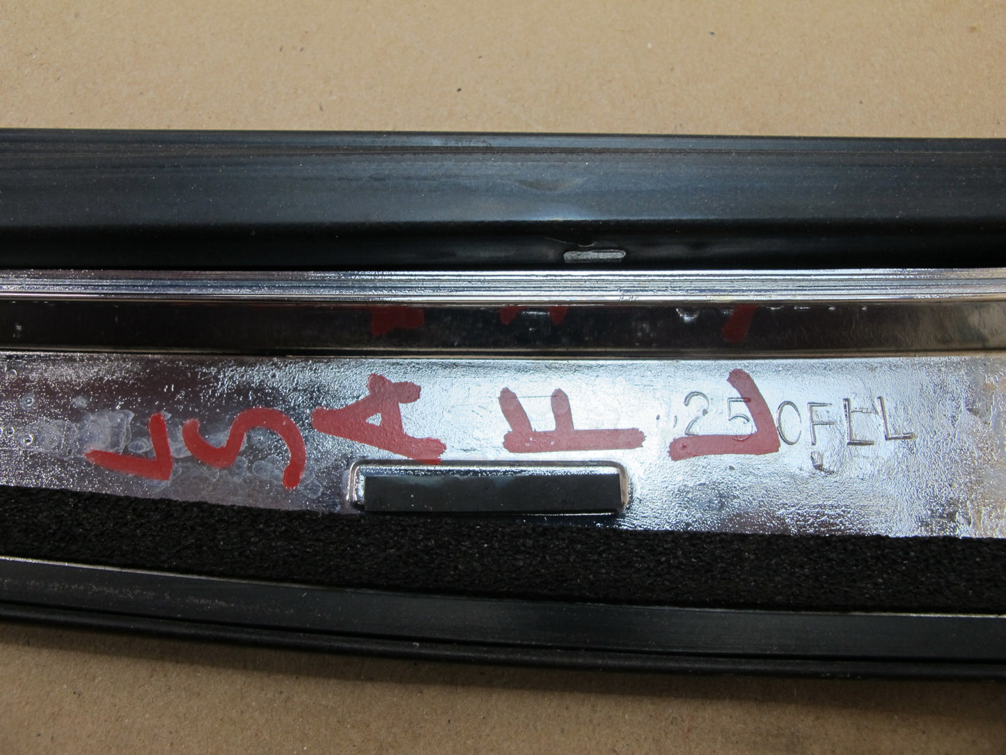 95-00 Lexus UCF20L LS400 Set of 2 Front Door Window Frame Trim Molding OEM