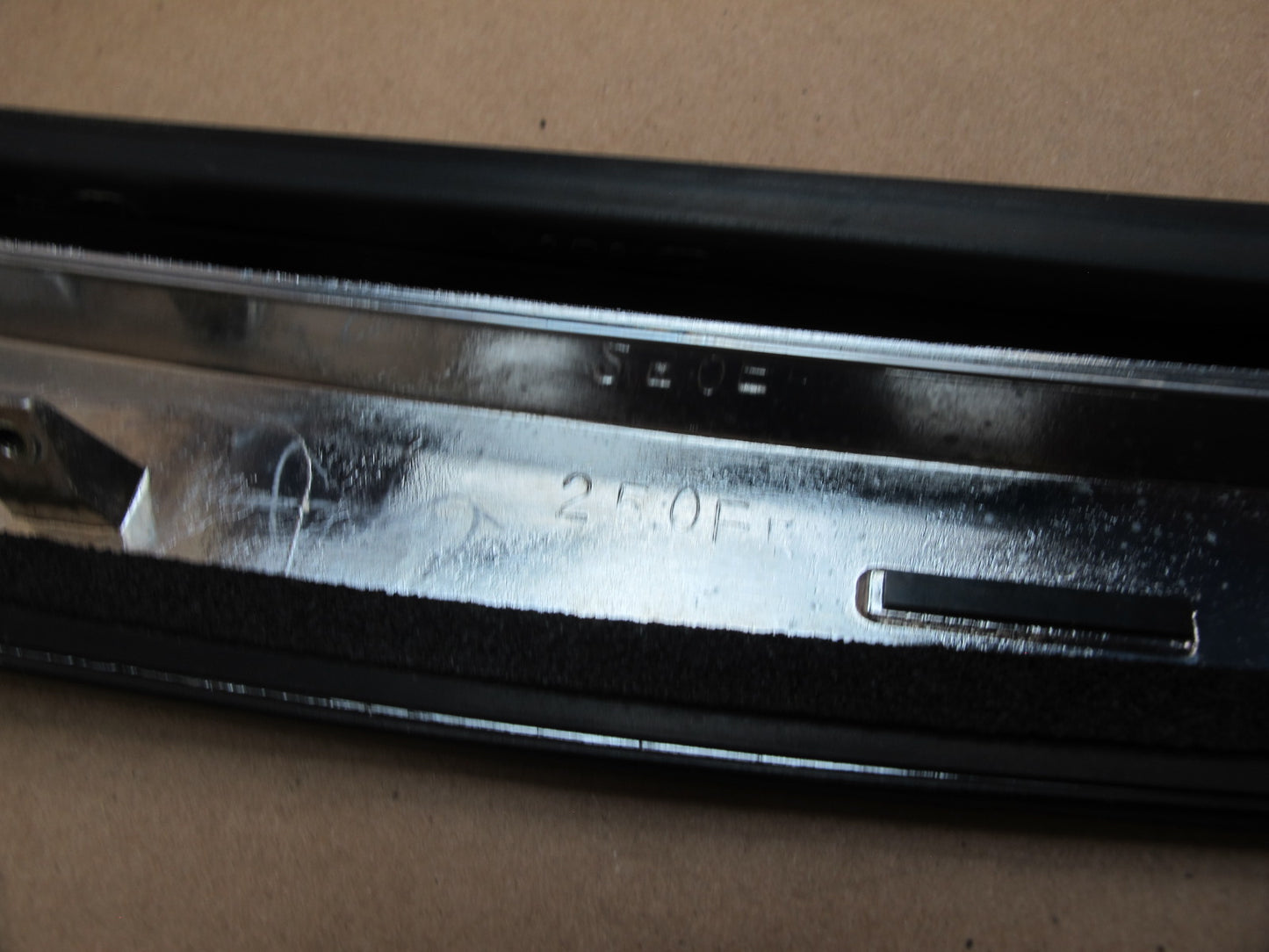95-00 Lexus UCF20L LS400 Set of 2 Front Door Window Frame Trim Molding OEM