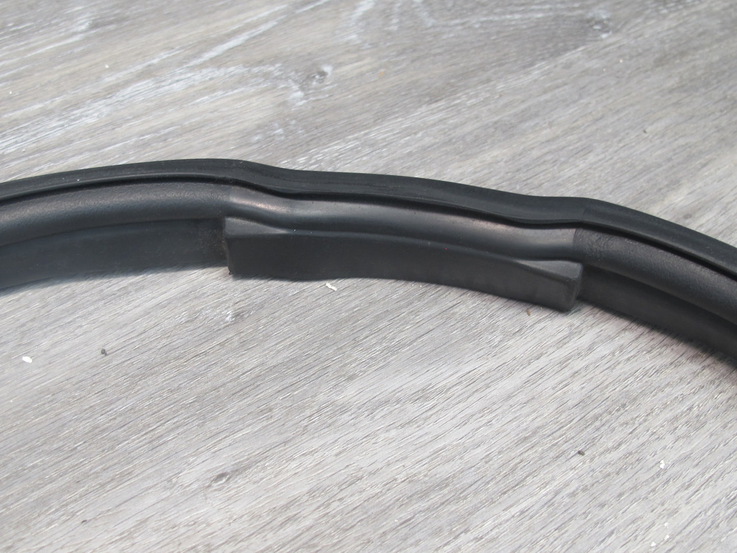1999-2005 Porsche 911 996 Convertible Rear TOP Roof Weatherstrip Rubber Seal