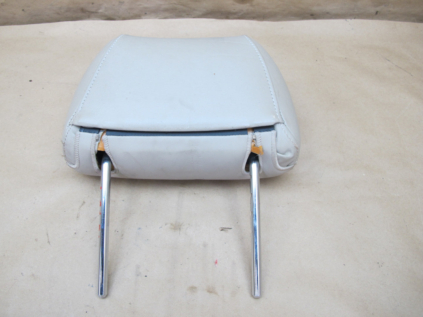 95-97 Lexus UCF20L LS400 Set of 4 Front Left & Rear Seat Leather Headrest OEM