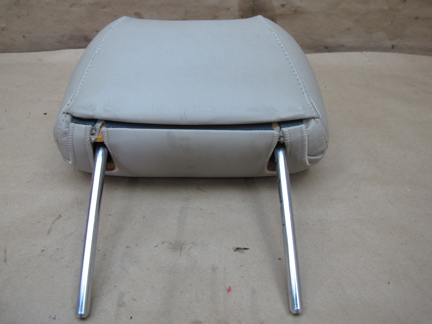 95-97 Lexus UCF20L LS400 Set of 4 Front Left & Rear Seat Leather Headrest OEM