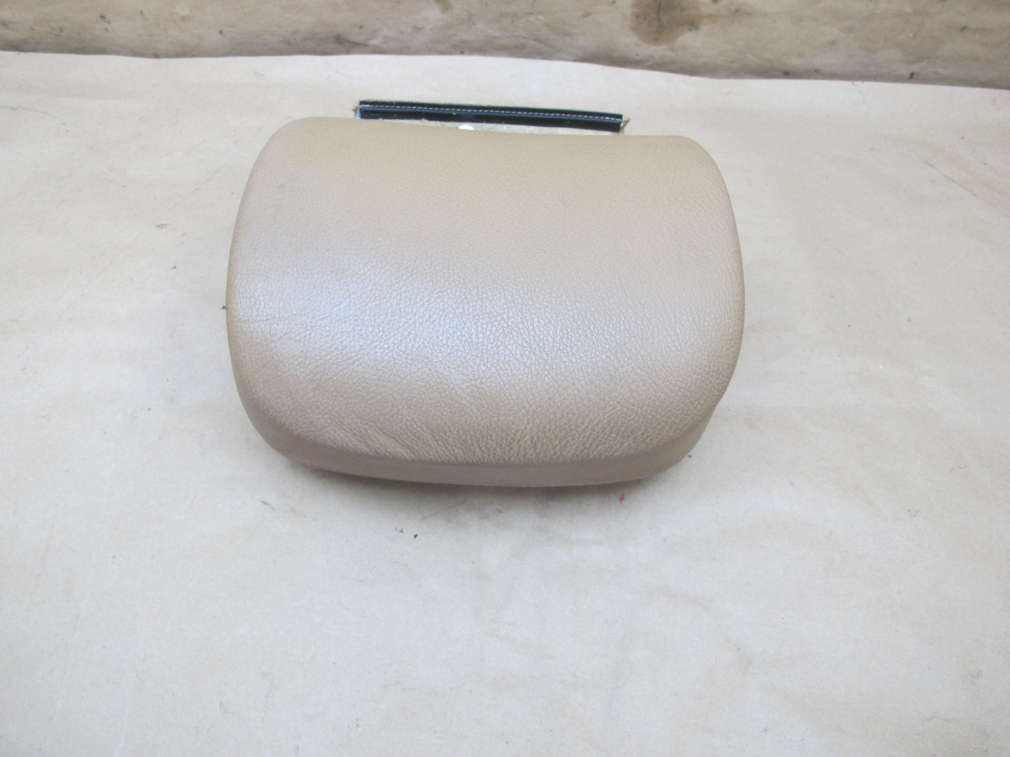 01-06 BMW E46 Convertible Front Right Sport Seat Leather Headrest OEM