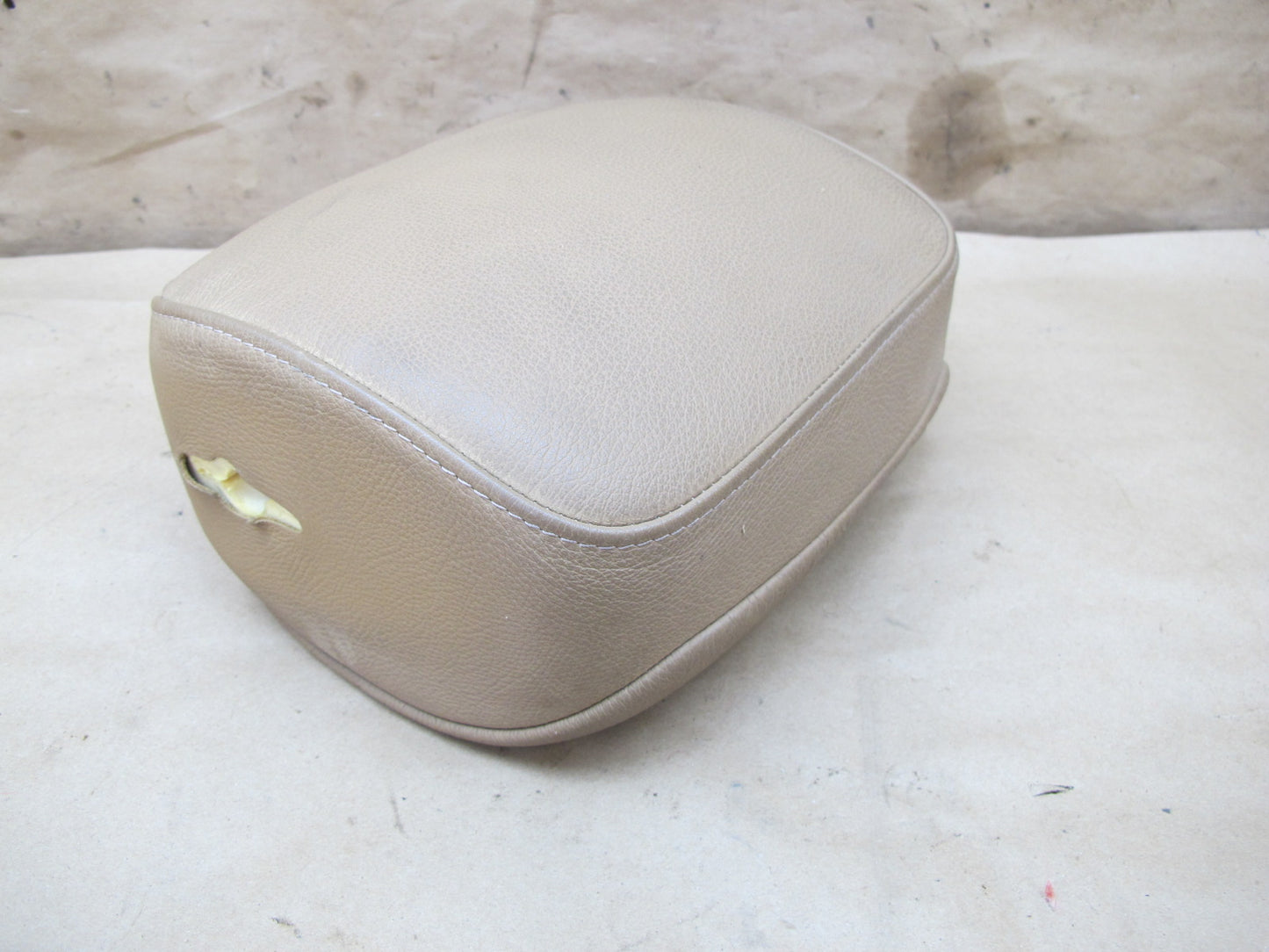 01-06 BMW E46 Convertible Front Right Sport Seat Leather Headrest OEM