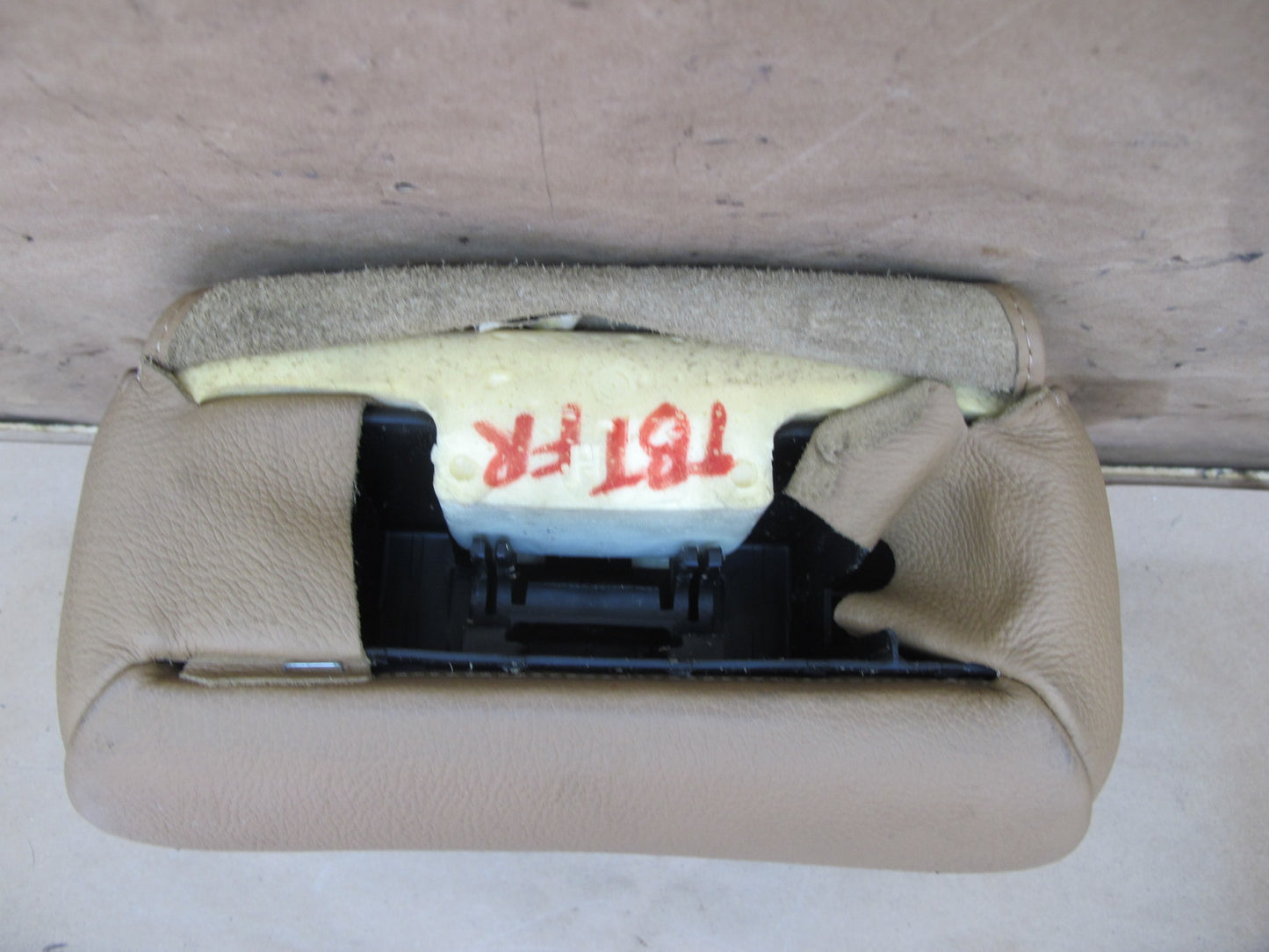 01-06 BMW E46 Convertible Front Right Sport Seat Leather Headrest OEM