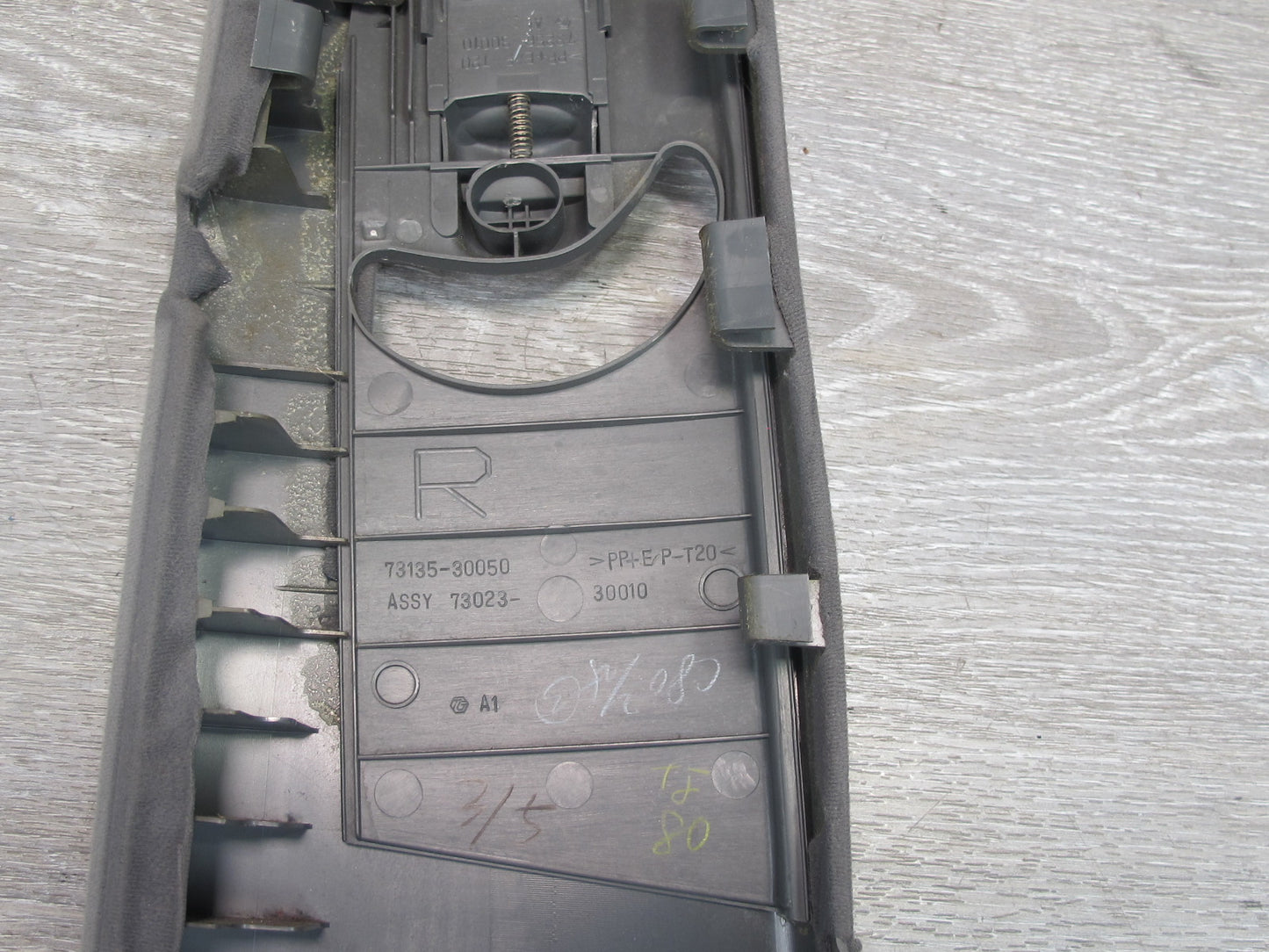 2003-2009 Lexus UZJ120L GX470 Right Center B Pillar Upper Trim Cover Panel
