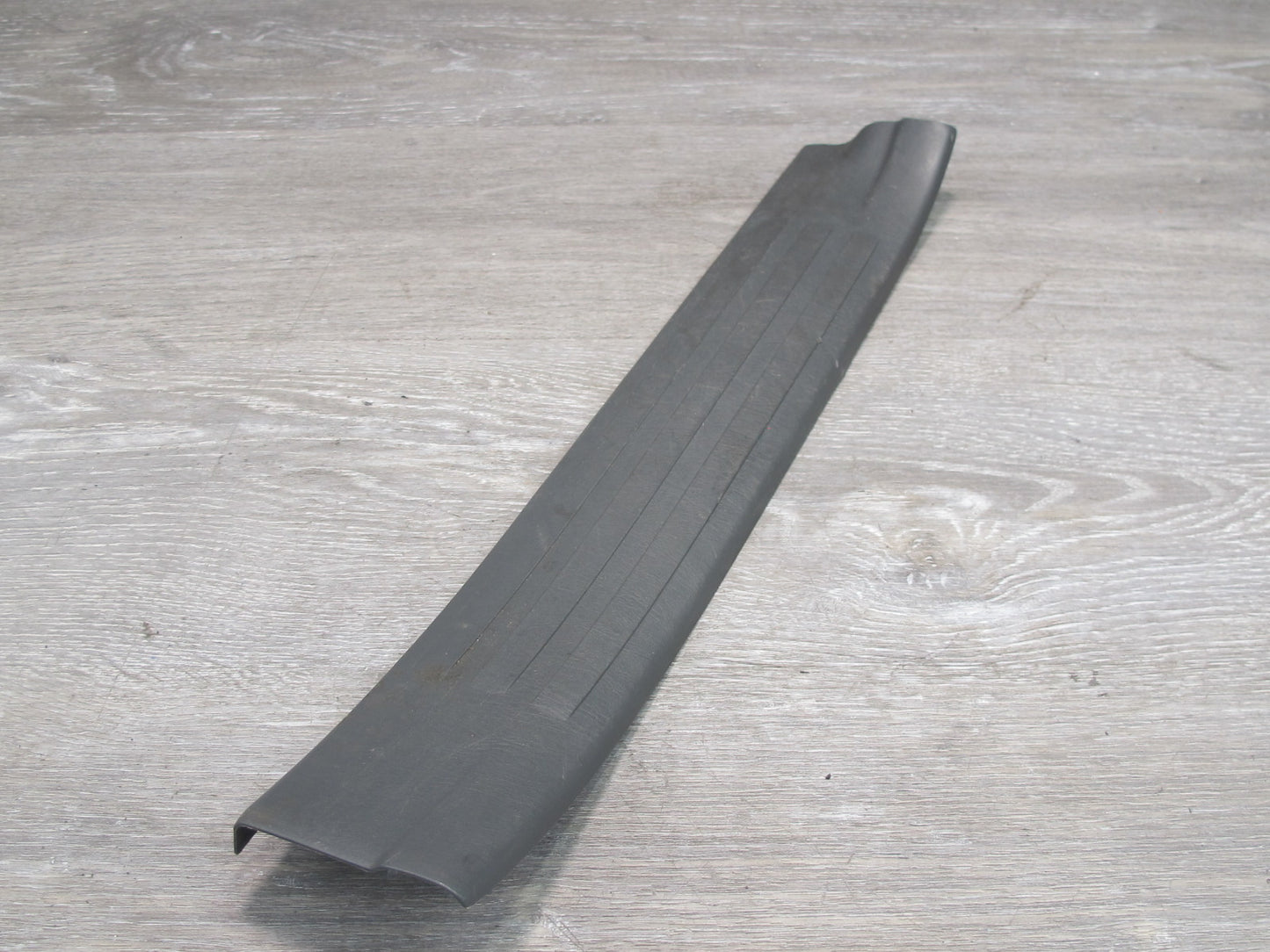 2003-2009 Lexus UZJ120L GX470 Rear Right Door Scuff Sill Plate Trim Panel