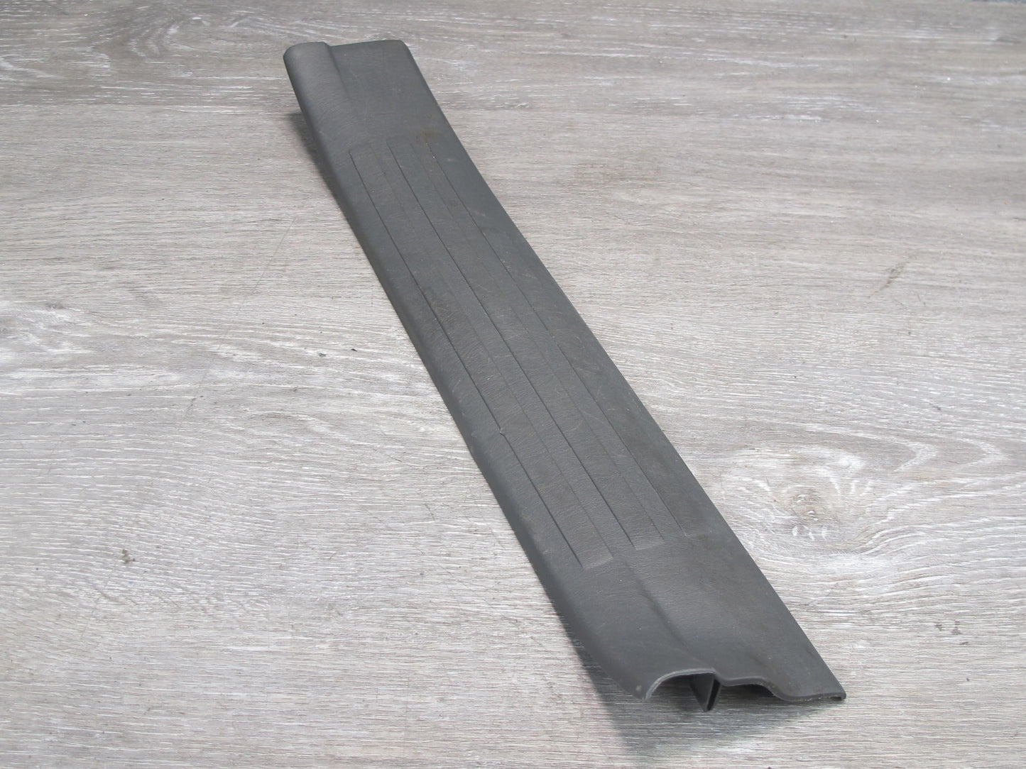 2003-2009 Lexus UZJ120L GX470 Rear Right Door Scuff Sill Plate Trim Panel