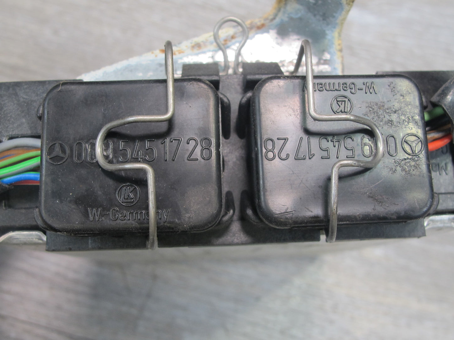 1990-1995 Porsche 928 S4 Air Vent Control Module Unit 92861841800