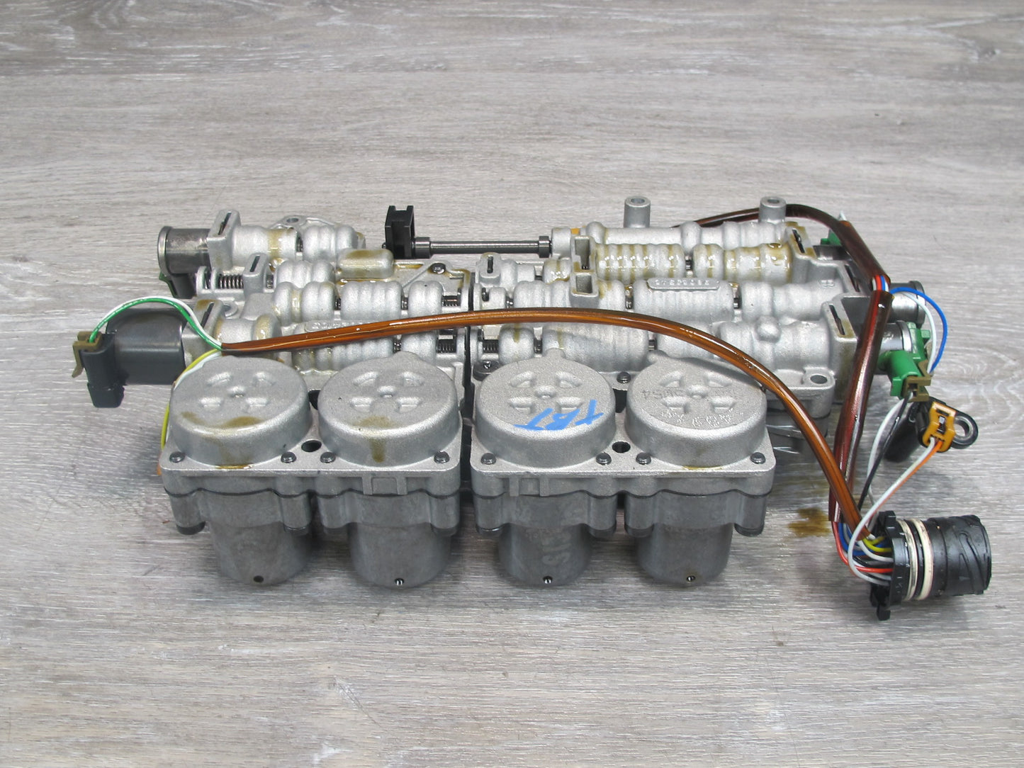 03-06 BMW E46 M54 A5S 390R A/T Transmission Valve Body Mechatronic Oil Pan OEM