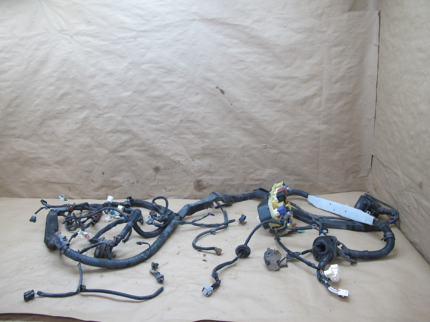 1997 Lexus SC400 UZZ30 AT Engine Bay Wire Wiring Harness w Fusebox OEM