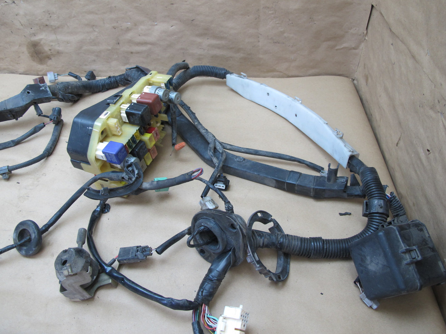 1997 Lexus SC400 UZZ30 AT Engine Bay Wire Wiring Harness w Fusebox OEM