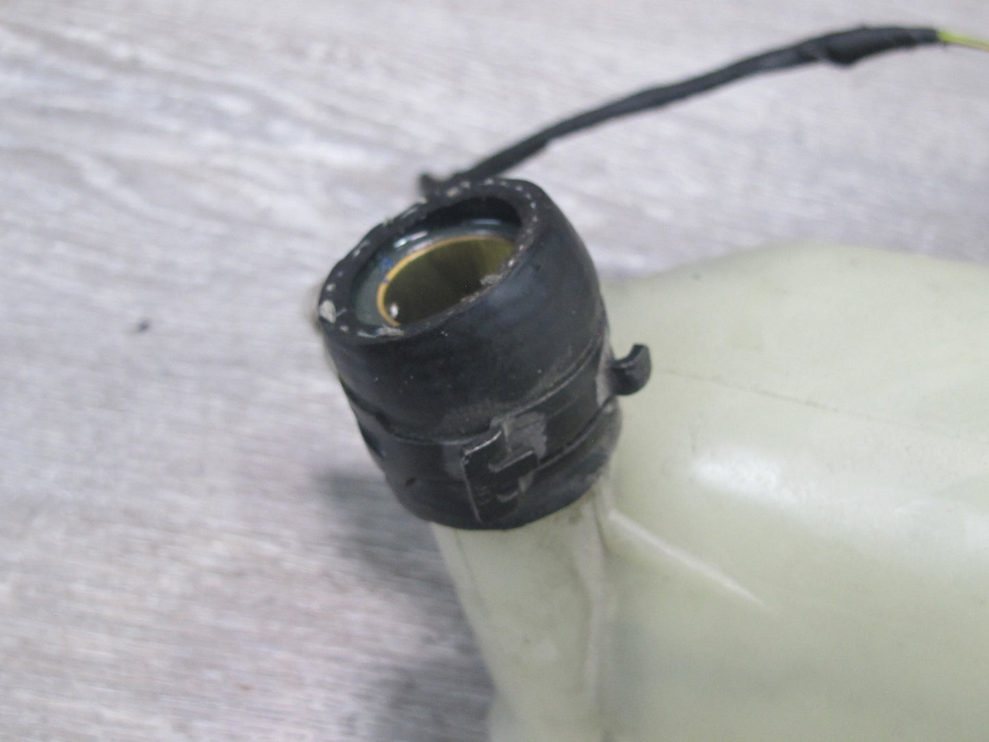 03-12 Mercedes R230 Sl-class Engine Coolant Expansion Overflow Reservoir OEM